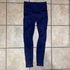 Alala legging size large